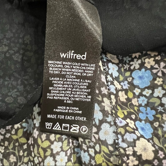 Aritzia Wilfred Daydreamer V Neck Pleated Blue Floral Puff Sleeve Sz XL Boho EUC - Picture 7 of 11